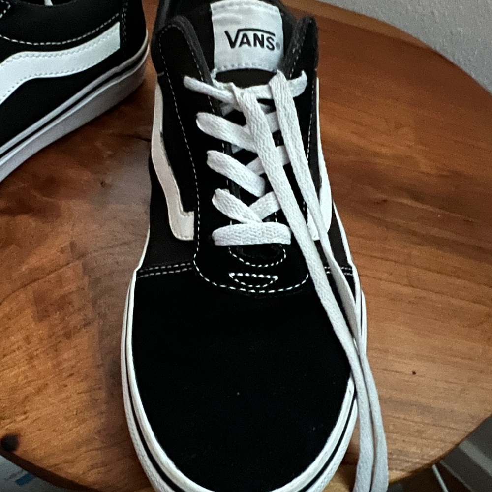 VANS Off the Wall // 1 pair suede skateboard sneaker shoe Women’s 9 - Picture 9 of 9